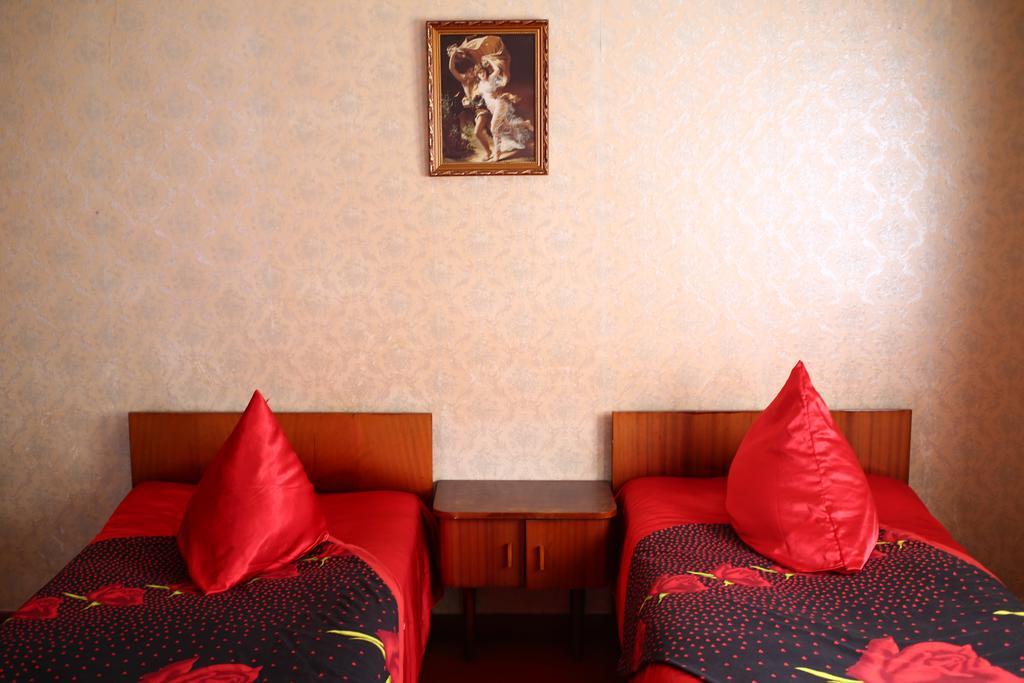Downtown Guest House 쿠타이시 외부 사진