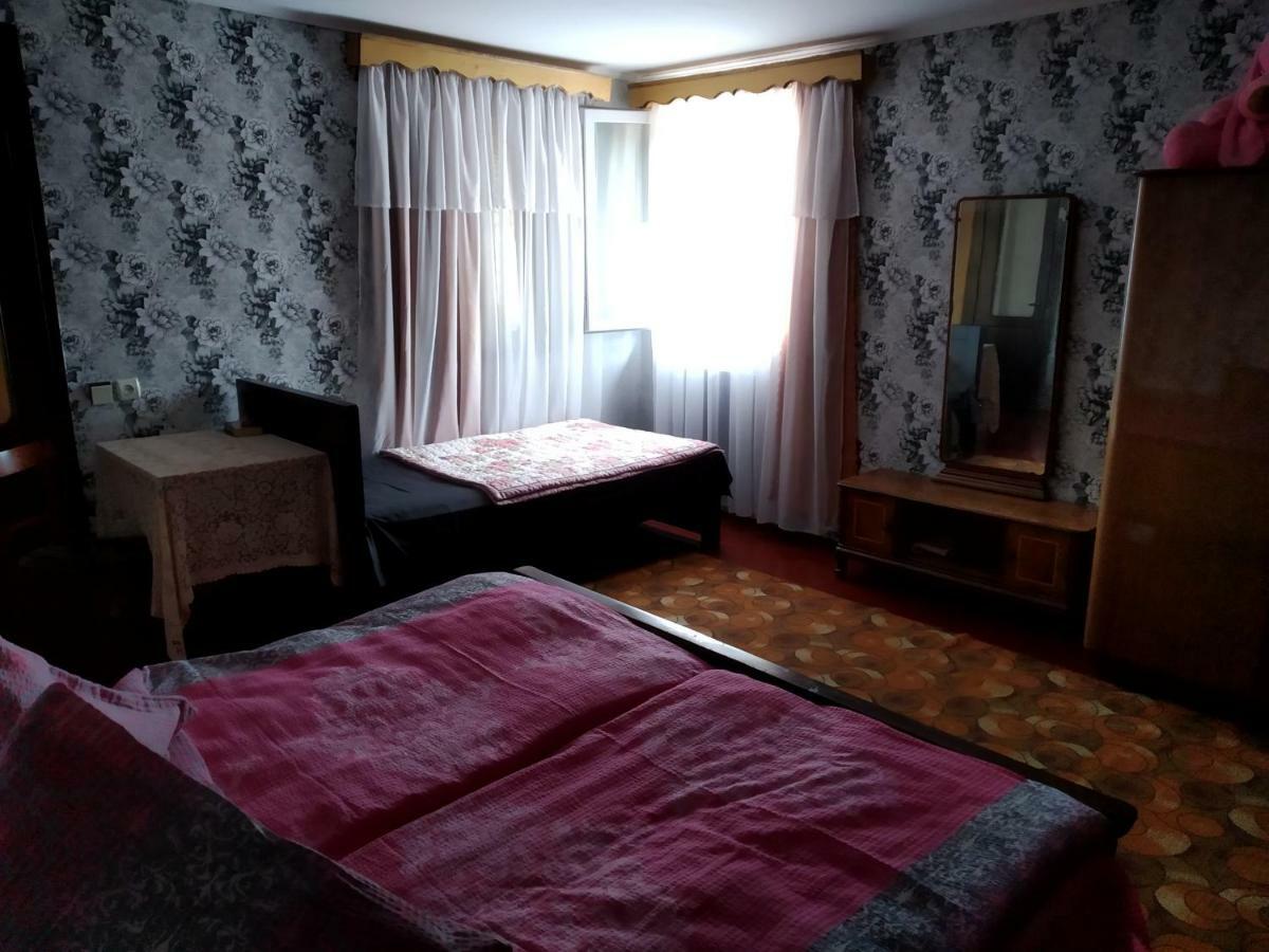 Downtown Guest House 쿠타이시 외부 사진
