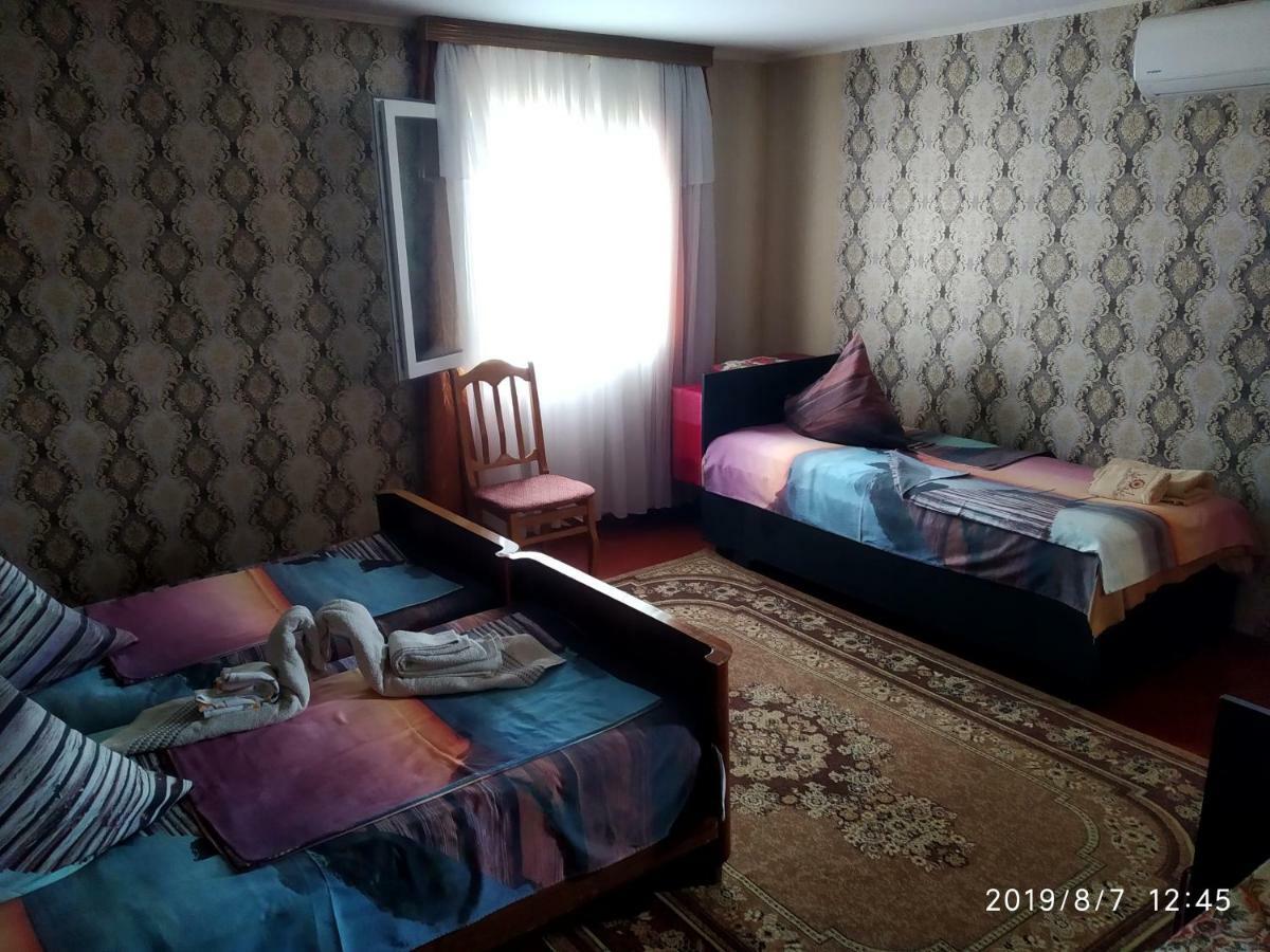 Downtown Guest House 쿠타이시 외부 사진